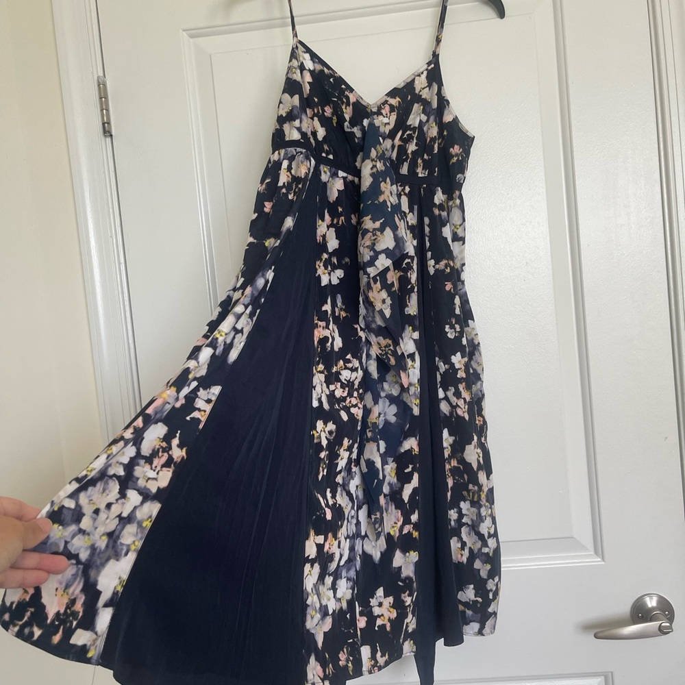 Vera Wang cute dress